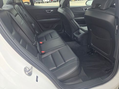 Used 2024 Volvo S60 B5 Core FWD image 10