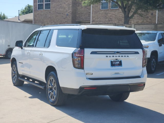 Used 2022 Chevrolet Suburban Z71 w/ Luxury Package AWD/4WD image 3