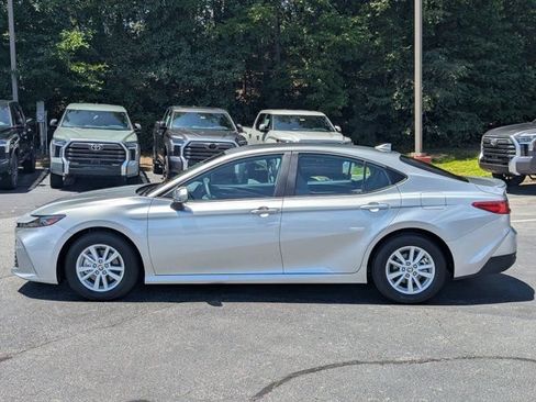 Used 2026 Toyota Camry LE w/ Convenience Package FWD image 4