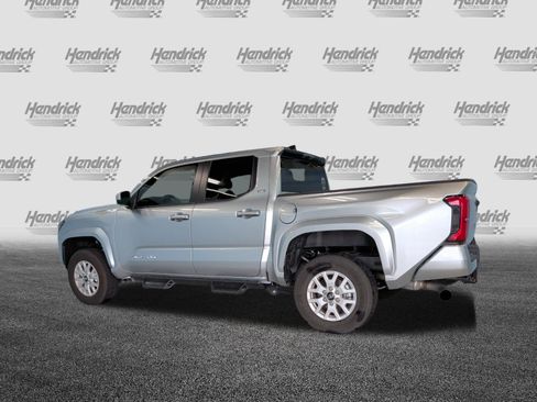 Used 2026 Toyota Tacoma SR5 RWD image 9