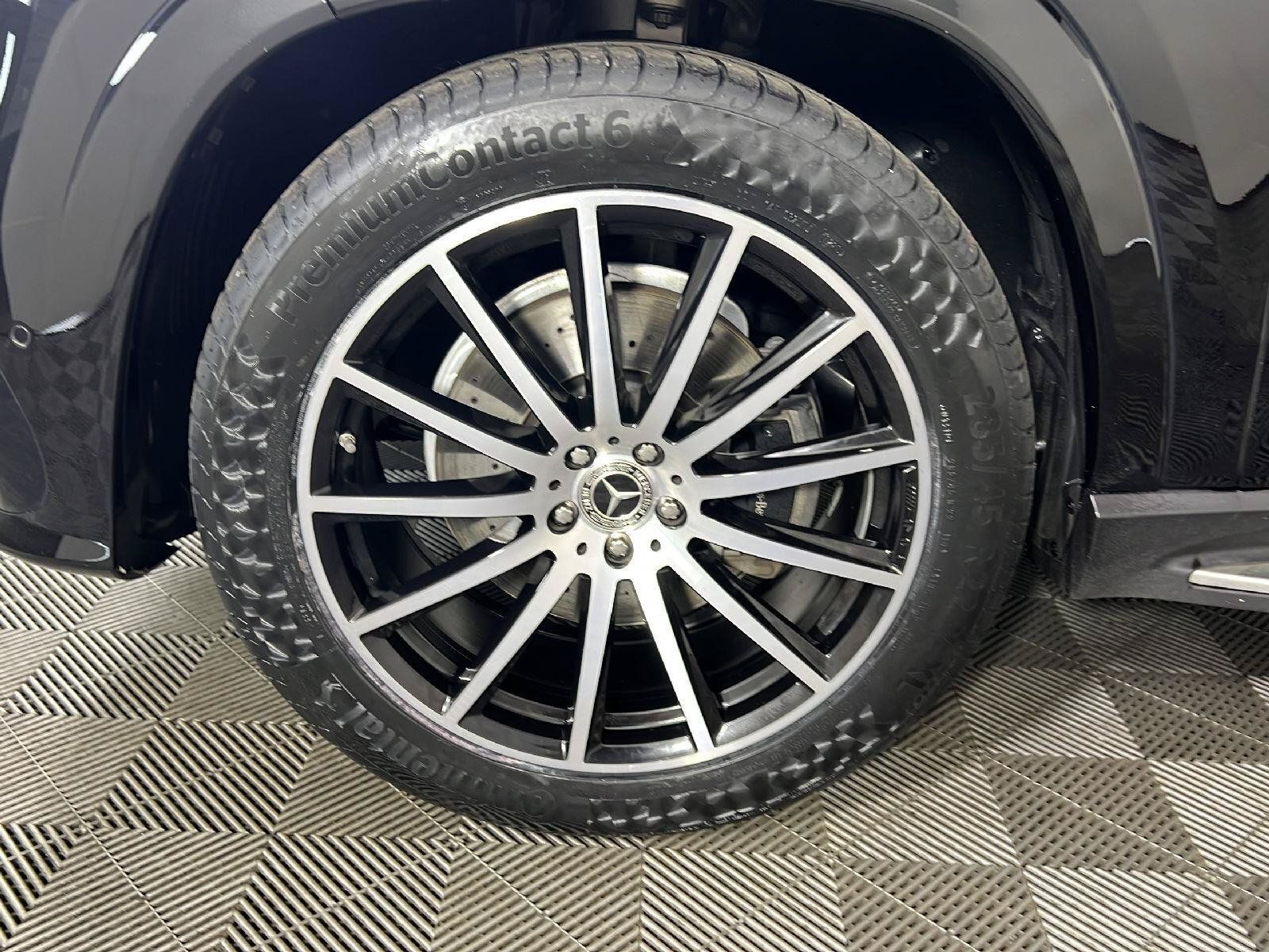 Used 2024 Mercedes-Benz GLS 580 4MATIC image 14