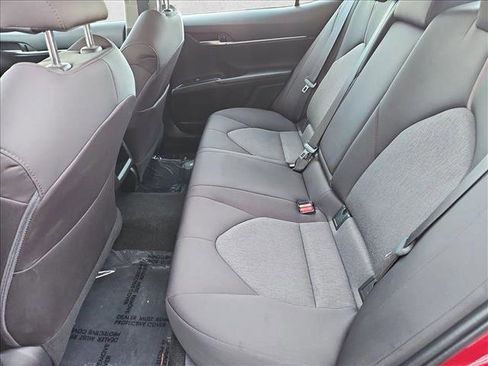 Used 2020 Toyota Camry LE image 19