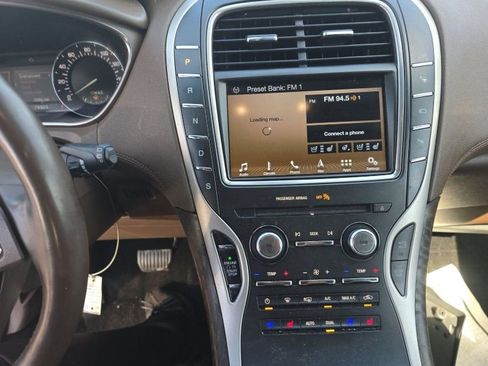 Used 2018 Lincoln MKX Reserve w/ Luxury Package image 27