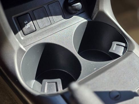 Used 2011 Toyota RAV4 4WD image 39