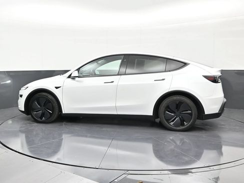 Used 2026 Tesla Model Y Long Range AWD/4WD image 2