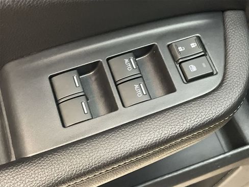 Used 2025 Honda Ridgeline RTL image 17