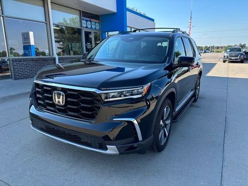Certified 2023 Honda Pilot Elite image 1