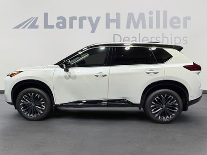 New 2026 Nissan Rogue Platinum w/ Tech Package
