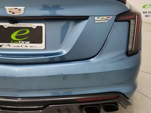 Used 2024 Cadillac CT5 V Blackwing w/ Carbon Fiber Package 2 RWD image 5