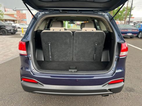 Used 2017 Kia Sorento LX V6 AWD image 19