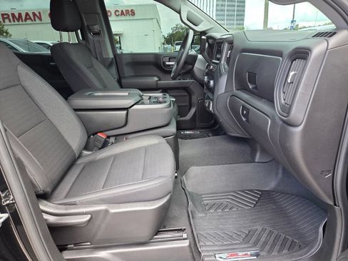 Used 2025 Chevrolet Silverado 1500 Custom Trail Boss AWD/4WD image 14