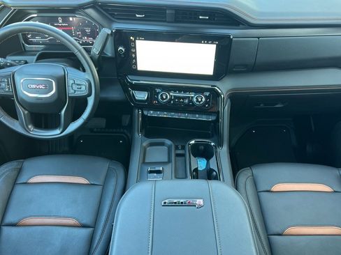 Certified 2025 GMC Sierra 2500 AT4 w/ AT4 Premium Plus Package image 8