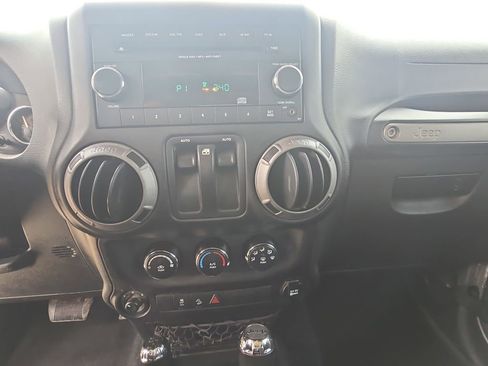 Used 2016 Jeep Wrangler Sport w/ Quick Order Package 24S AWD/4WD image 23