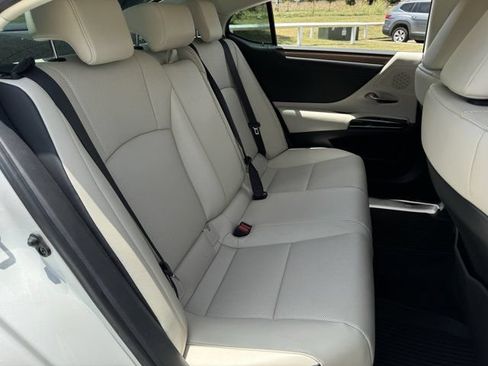 Used 2025 Lexus ES 350 w/ Premium Package FWD image 28
