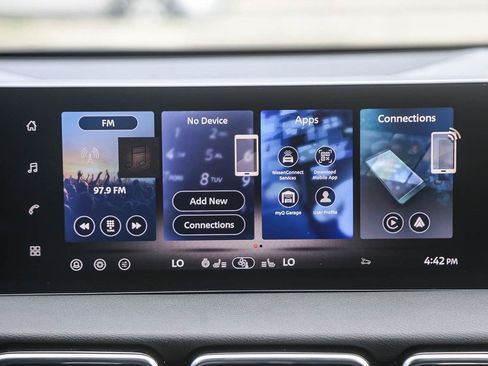 New 2026 Nissan Sentra SR w/ SR Premium Package FWD image 16