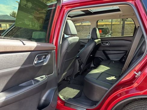 Used 2023 Nissan Rogue Platinum w/ Platinum Premium Package image 24