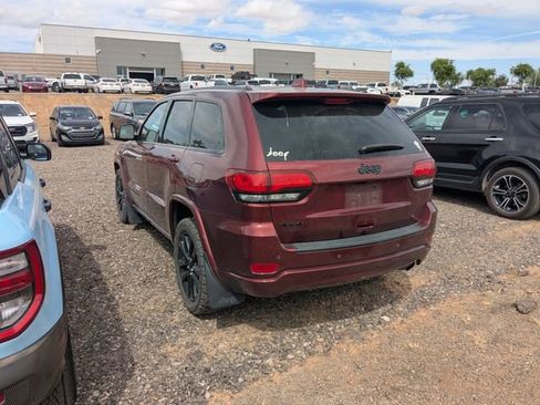 Used 2021 Jeep Grand Cherokee Laredo X image 9