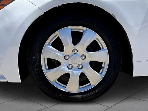 Used 2021 Toyota Corolla LE FWD image 11