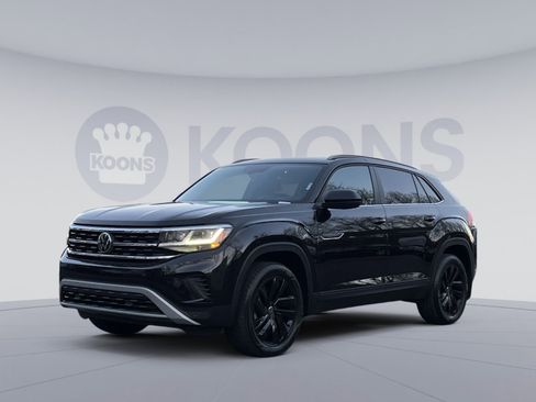 Used 2022 Volkswagen Atlas Cross Sport SE image 1