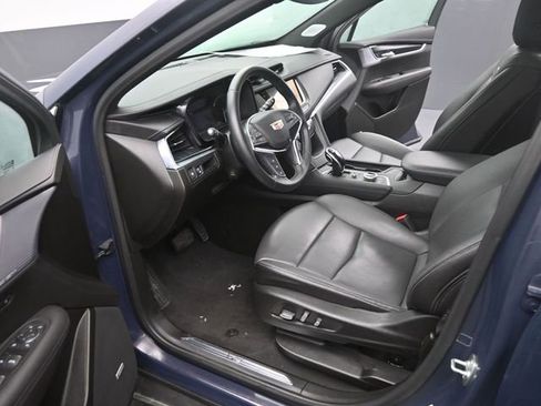 Certified 2025 Cadillac XT5 Premium Luxury image 9