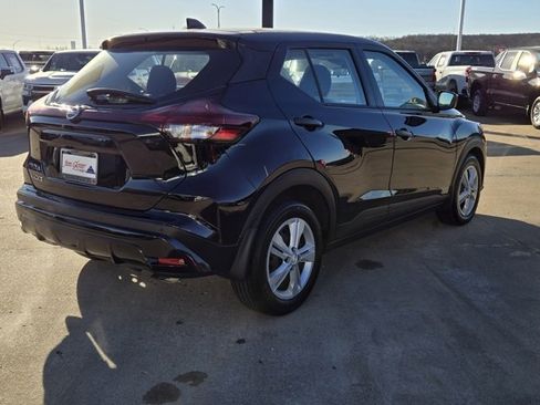 Used 2021 Nissan Kicks S image 6