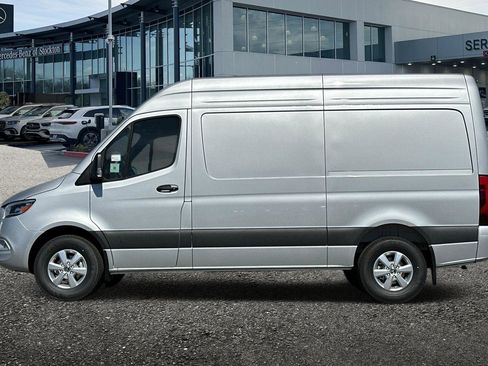 New 2024 Mercedes-Benz Sprinter 2500 image 7