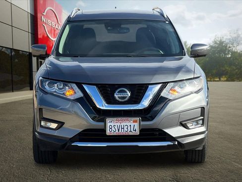 Used 2019 Nissan Rogue SL w/ Premium Package image 11