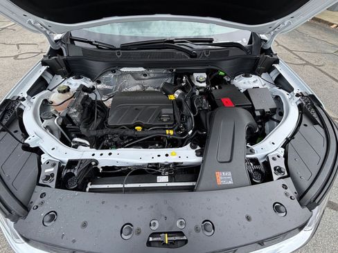 Used 2025 Chevrolet Trax LT image 33