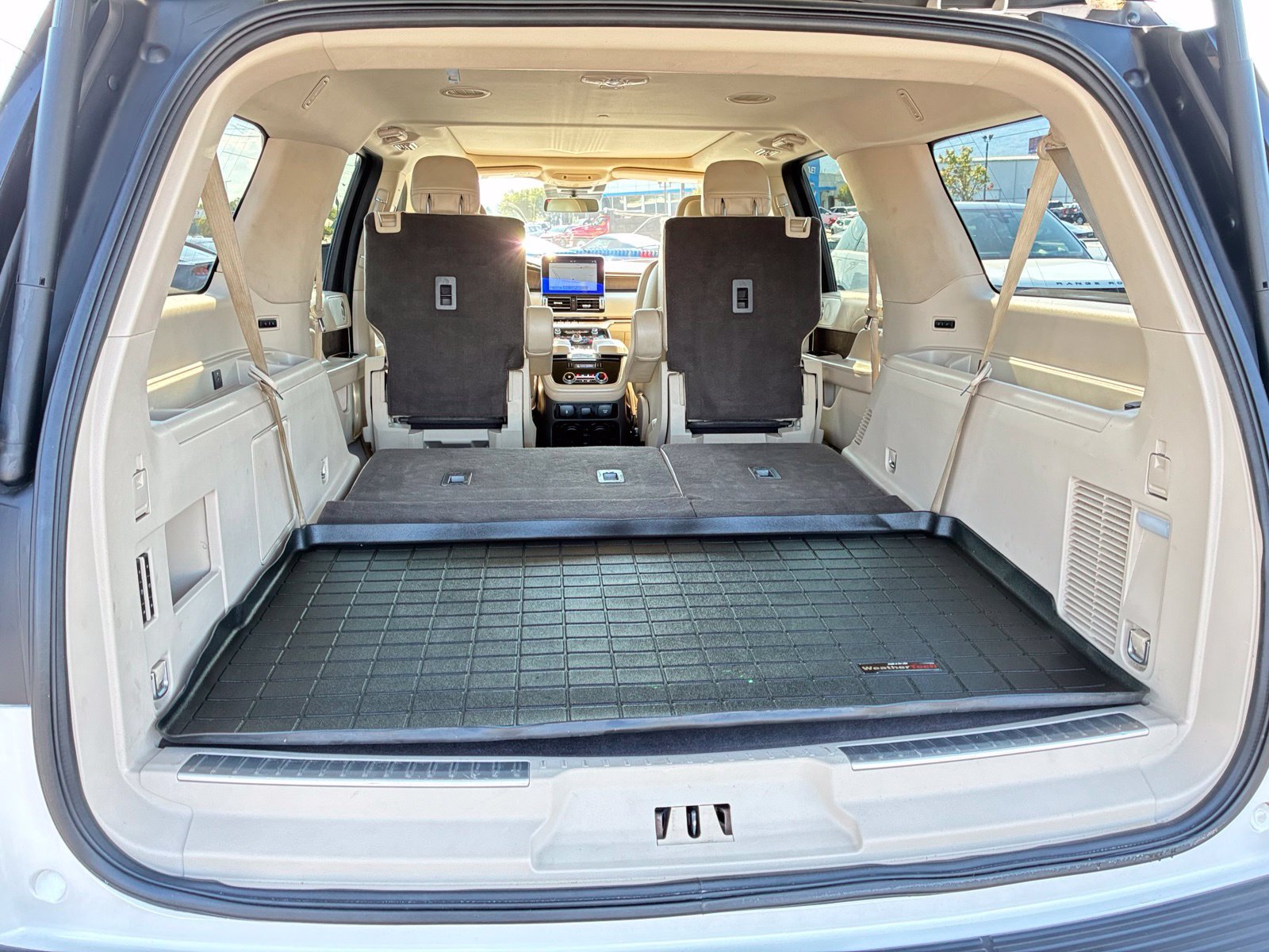 Used 2019 Lincoln Navigator L Reserve w/ Cargo Package AWD/4WD image 17