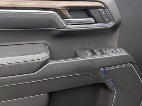 Used 2023 Chevrolet Silverado 1500 LT AWD/4WD image 15