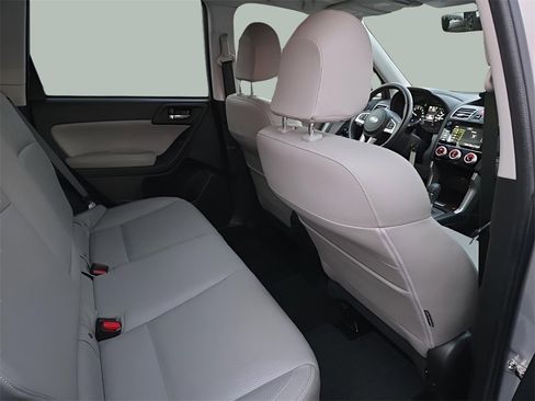 Used 2018 Subaru Forester 2.5i Limited w/ Popular Package #3B image 18