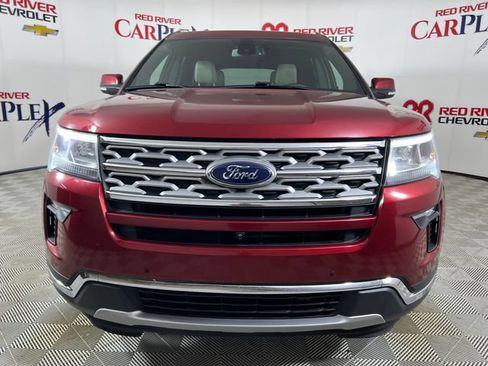Used 2018 Ford Explorer Limited w/ Equipment Group 301A FWD image 2