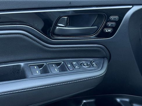 Used 2026 Honda Odyssey Touring image 18