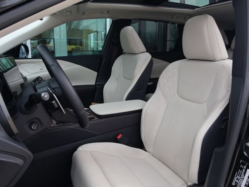 Used 2025 Lexus RX 450h AWD w/ Convenience Package image 35