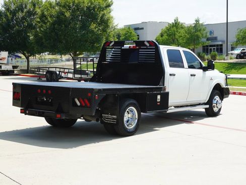 Used 2024 RAM 3500 Tradesman w/ Chrome Appearance Group AWD/4WD image 5