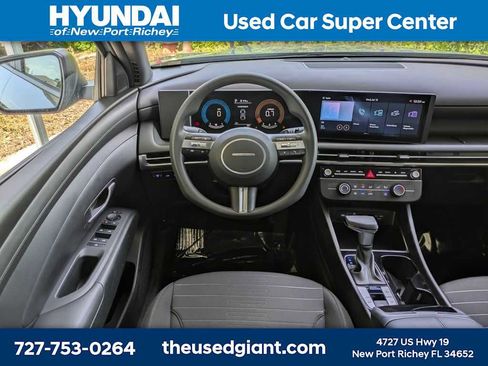 Certified 2026 Hyundai Santa Cruz SE FWD image 17