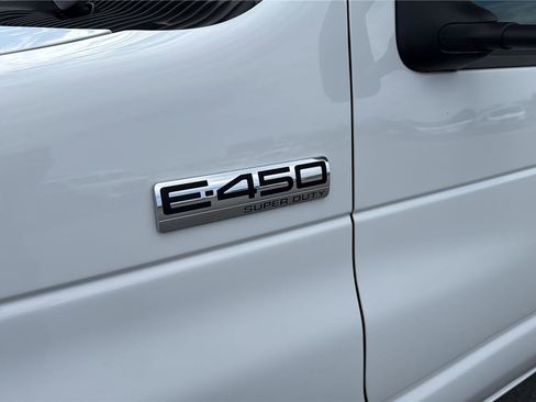 Used 2023 Ford E-450 and Econoline 450 Super Duty w/ Power Windows & Locks Group image 22