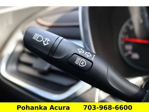 Used 2020 Chevrolet Equinox Premier image 12