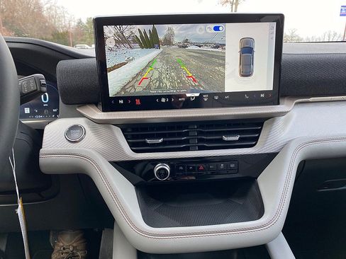 New 2026 Ford Explorer Active w/ Active Comfort Package image 25