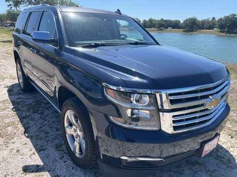 Used 2017 Chevrolet Tahoe Premier image 3