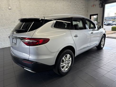 Used 2020 Buick Enclave Essence AWD/4WD image 8