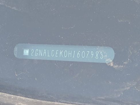 Used 2017 Chevrolet Equinox LT w/ Convenience Package image 34