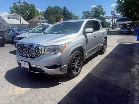 Used 2019 GMC Acadia Denali w/ Technology Package AWD/4WD image 4