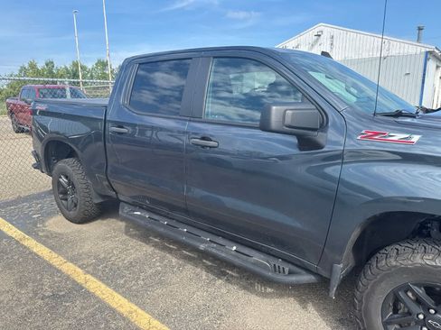 Used 2020 Chevrolet Silverado 1500 Custom Trail Boss w/ Custom Convenience Package AWD/4WD image 25