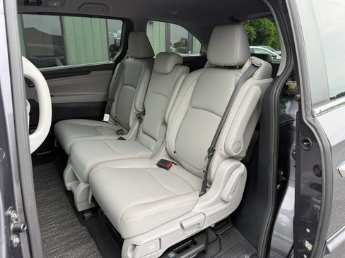 Used 2023 Honda Odyssey Touring image 24