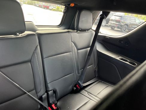 Used 2023 GMC Yukon Denali image 32