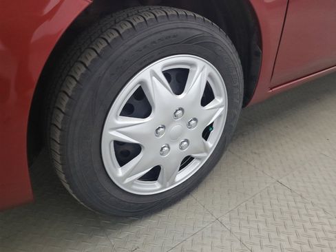 Used 2019 Nissan Versa SV FWD image 31