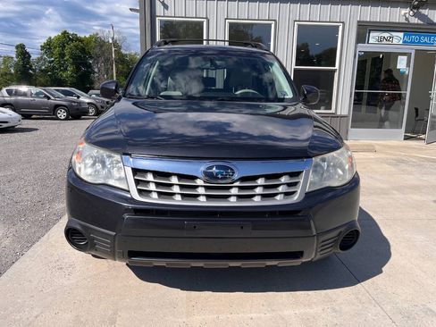 Used 2012 Subaru Forester 2.5X Premium AWD/4WD image 2