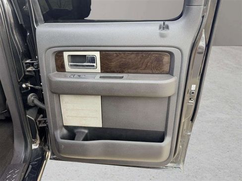Used 2014 Ford F150 Platinum image 22
