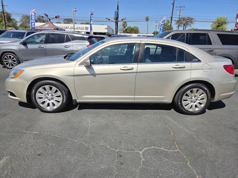 Used 2014 Chrysler 200 LX FWD image 9